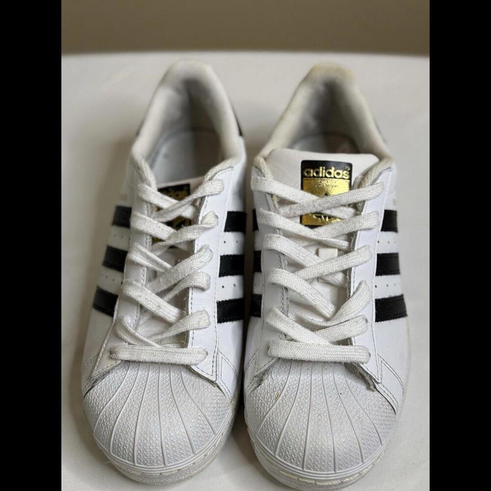 Size 5- adidas Superstar White Black W